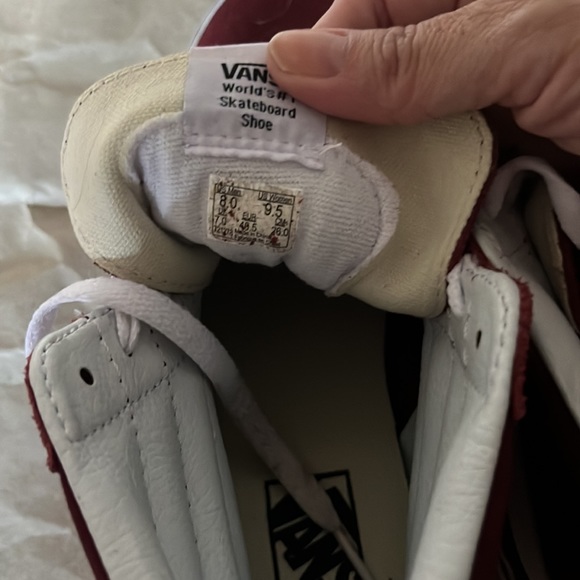 Vans - Picture 6 of 10